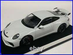1/18 Minichamps Porsche 911 GT3 in White from 2017 Black Wheels on leather base