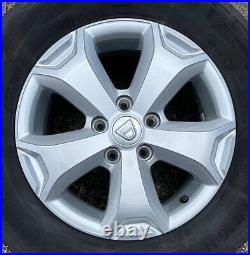 4 X Dacia Duster 16 inch wheels & tyres 1,000 miles old from new
