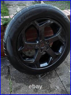 Brand New 4 Wheels Taken From LAND ROVER RANGE ROVER SPORT HSE SD4 AUTO Brand New 4 Wheels Taken From LAND ROVER RANGE ROVER SPORT HSE SD4 AUTO