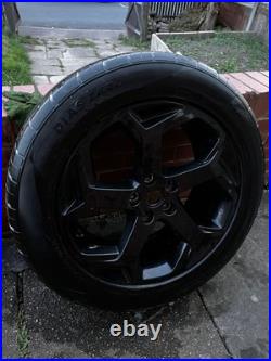 Brand New 4 Wheels Taken From LAND ROVER RANGE ROVER SPORT HSE SD4 AUTO Brand New 4 Wheels Taken From LAND ROVER RANGE ROVER SPORT HSE SD4 AUTO