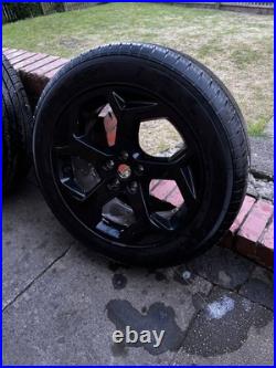 Brand New 4 Wheels Taken From LAND ROVER RANGE ROVER SPORT HSE SD4 AUTO Brand New 4 Wheels Taken From LAND ROVER RANGE ROVER SPORT HSE SD4 AUTO
