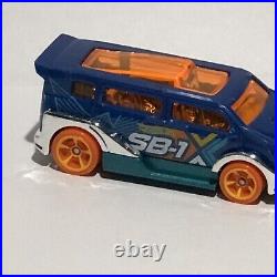 Hot Wheels Gallop Viper Van from 2021 from 2021 Track Builder Set LOOSE