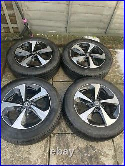 Nissan Juke Bose Alloy Wheels 205/60/16 Only Covered 9000 Miles From New