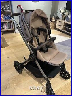 Silver cross reef pram