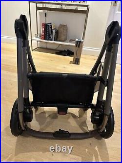 Silver cross reef pram