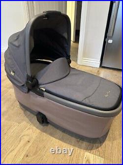 Silver cross reef pram